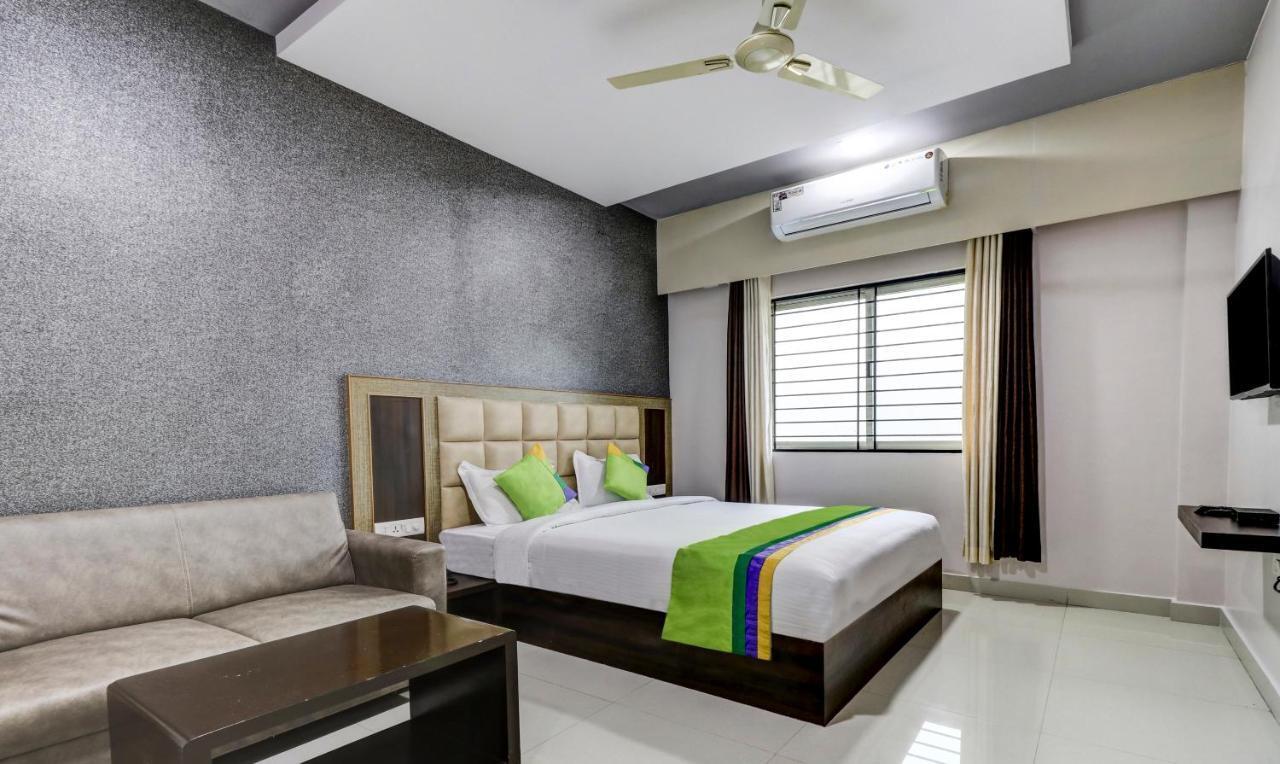 Treebo Sahara Suites 750 M From St Johns Medical College And Hospital 벵갈루루 외부 사진