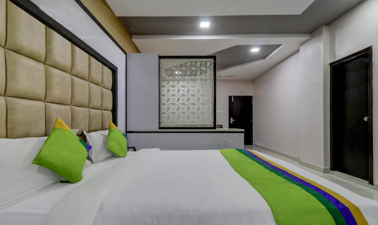 Treebo Sahara Suites 750 M From St Johns Medical College And Hospital 벵갈루루 외부 사진