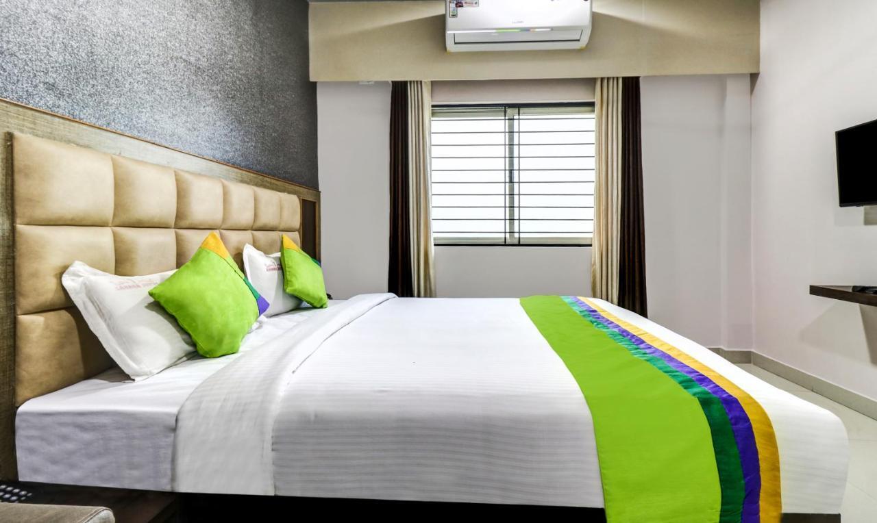 Treebo Sahara Suites 750 M From St Johns Medical College And Hospital 벵갈루루 외부 사진